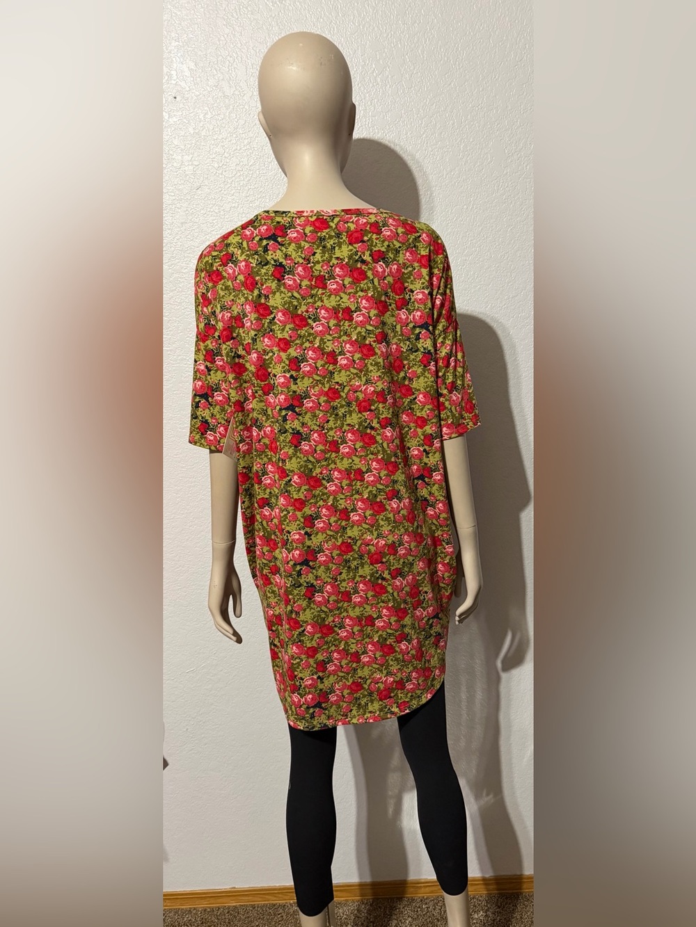 CLOSET CLEAR OUT ON ALL LULAROE MAKE A OFFER BUNDLE NWT SMALL OVERSIZED SEE PICS - Picture 10 of 17